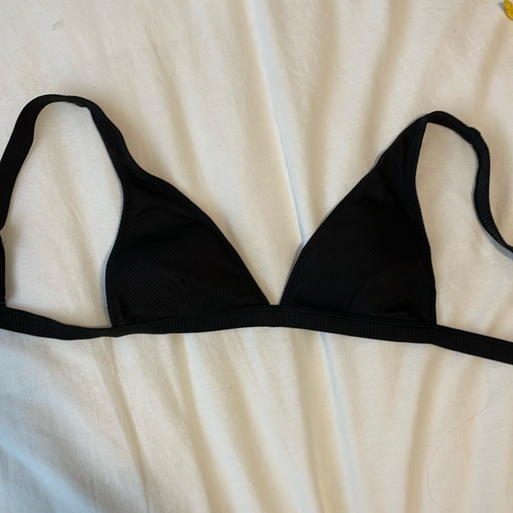 Black ribbed bikini  top